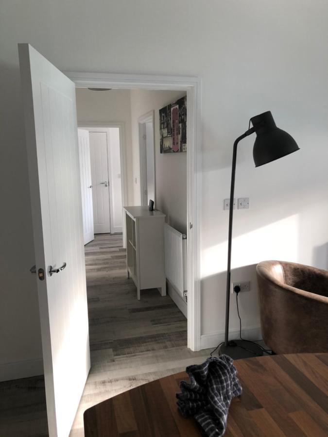 Raphael Heights Apartment Нюпорт Екстериор снимка